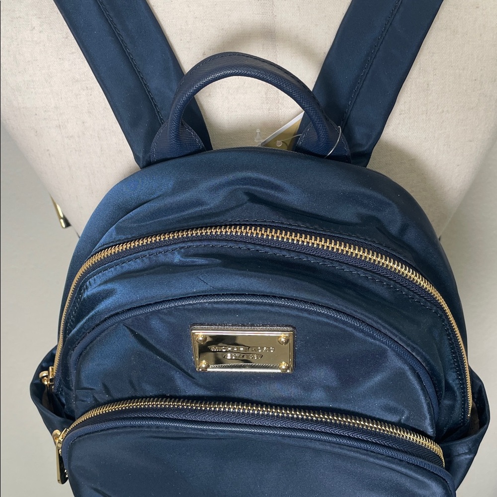 NWT’s Micheal Kors Jet Set Navy Blue Gold Backpack Bag Travel Pockets - Picture 5 of 16